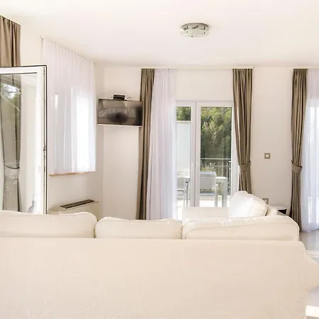 Bijaka Villas&apartments