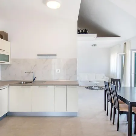 公寓 Bijaka Villas&apartments *