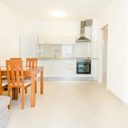Bijaka Villas&apartments * 米欧纳