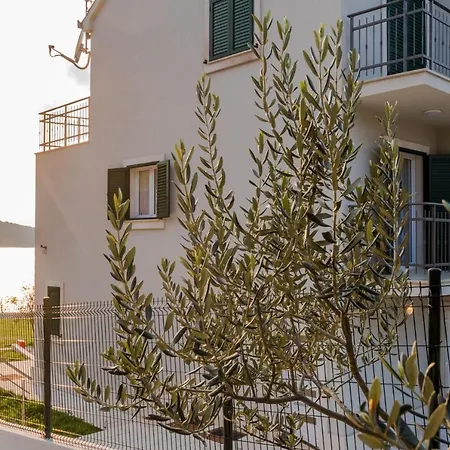 Bijaka Villas&apartments Apartment