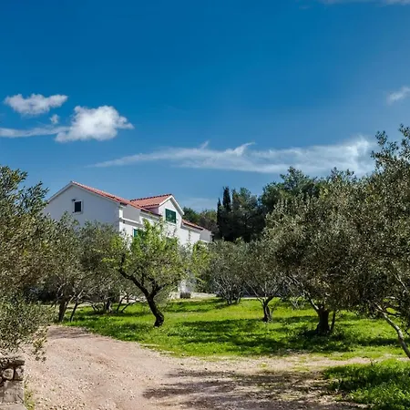Bijaka Villas&apartments