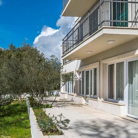 Bijaka Villas&apartments Apartment *