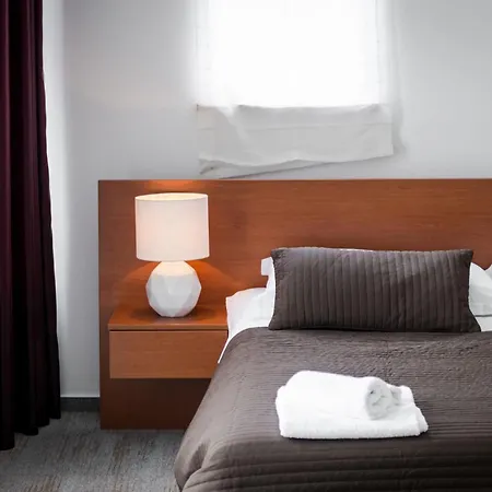 Bijaka Villas&apartments 아파트 *